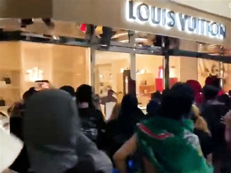 portland oregon louis vuitton riot|Clip of looting at Louis Vuitton store in Portland misrepresented .